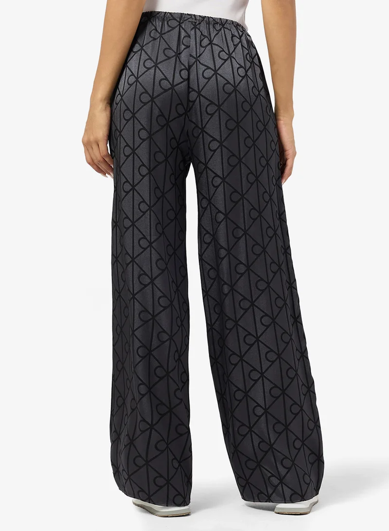 كالفن كلاين بنطلون بطبعة شاملة